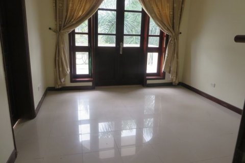 4 bedrooms Villa in Tay Ho, Ha Noi, No. 5519 11