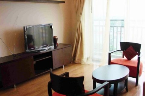 2 bedrooms Apartment in Ba Dinh, Ha Noi, No. 4107 2