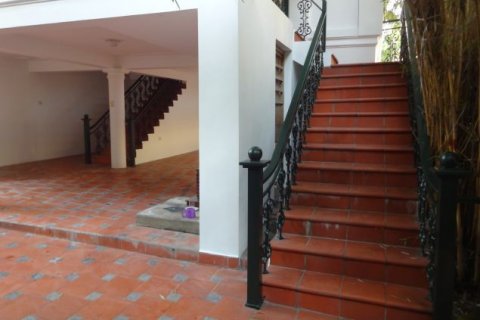 4 bedrooms House in Tay Ho, Ha Noi, No. 5325 6