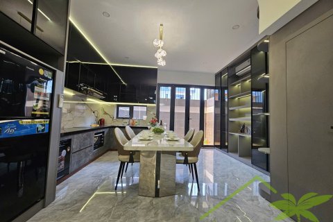 4 bedrooms House in Nha Trang, No. 27771 2