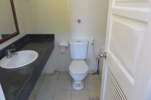 4 bedrooms Apartment in Tay Ho, Ha Noi, No. 5612 9