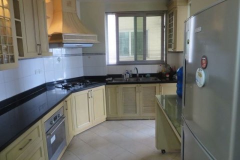 4 bedrooms Apartment in Tay Ho, Ha Noi, No. 5612 4