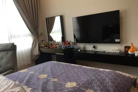 Квартира с 3 спальнями в Тхудык, Хошимин , № 11394 16