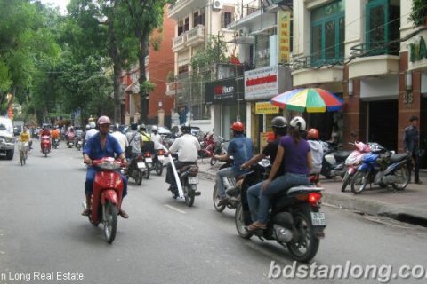 6m2 Office in Hai Ba Trung, Ha Noi, No. 6929 3