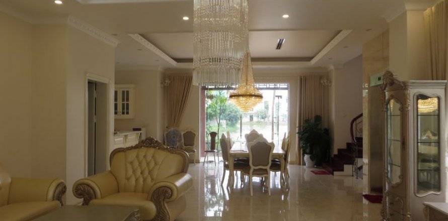 5 bedrooms Villa in Long Bien, Ha Noi, No. 5311