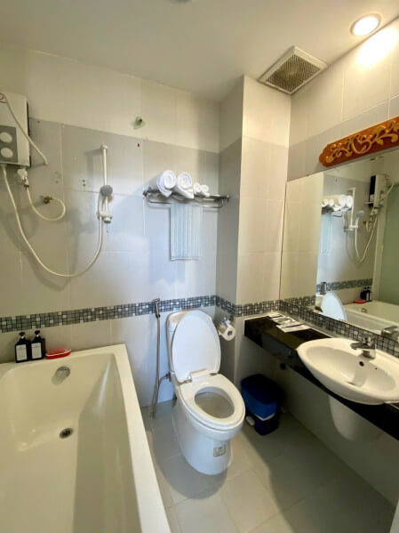 324m2 House in District 7, Ho Chi Minh, Vietnam No. 9141