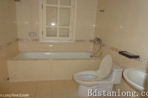 4 bedrooms House in Bac Tu Liem, Ha Noi,  No. 8132 9