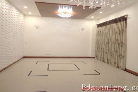 4 bedrooms Villa in Tay Ho, Ha Noi, No. 7932