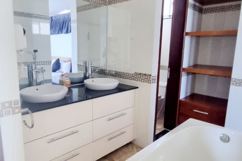 4 bedrooms Villa in Nha Trang, No. 28008 12