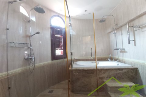 3 bedrooms Villa in Nha Trang, No. 28613 11