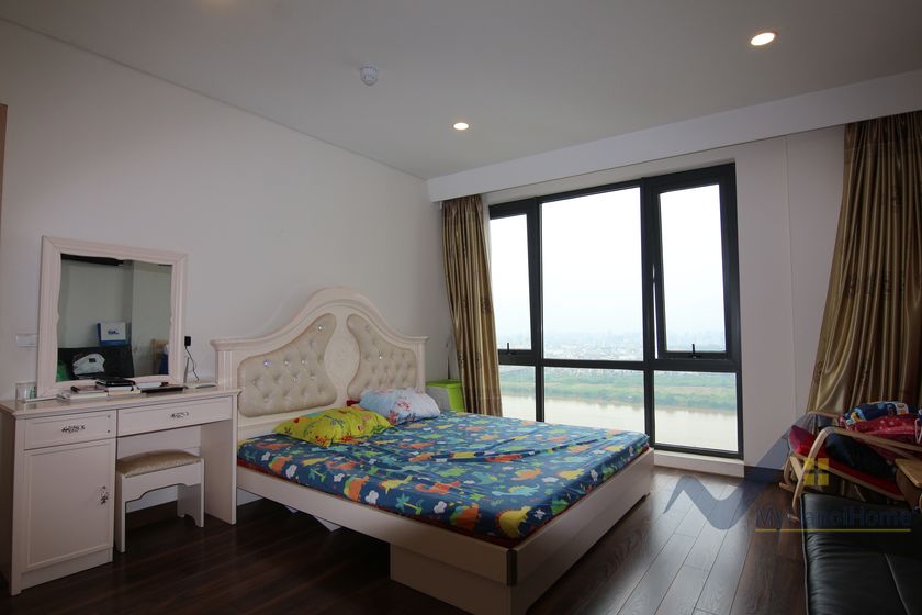 3 bedrooms Apartment in Long Bien, Ha Noi, Vietnam No. 19365
