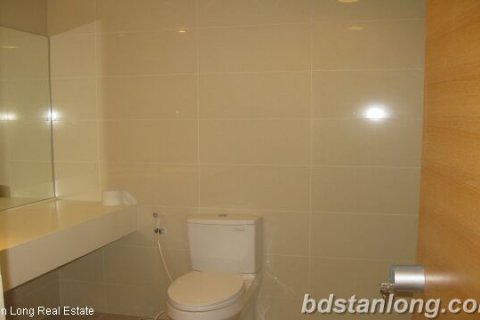 3 bedrooms Apartment in Dong Da, Ha Noi, No. 8263 5