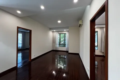 5 bedrooms House in Thu Duc, Ho Chi Minh, No. 27001 10