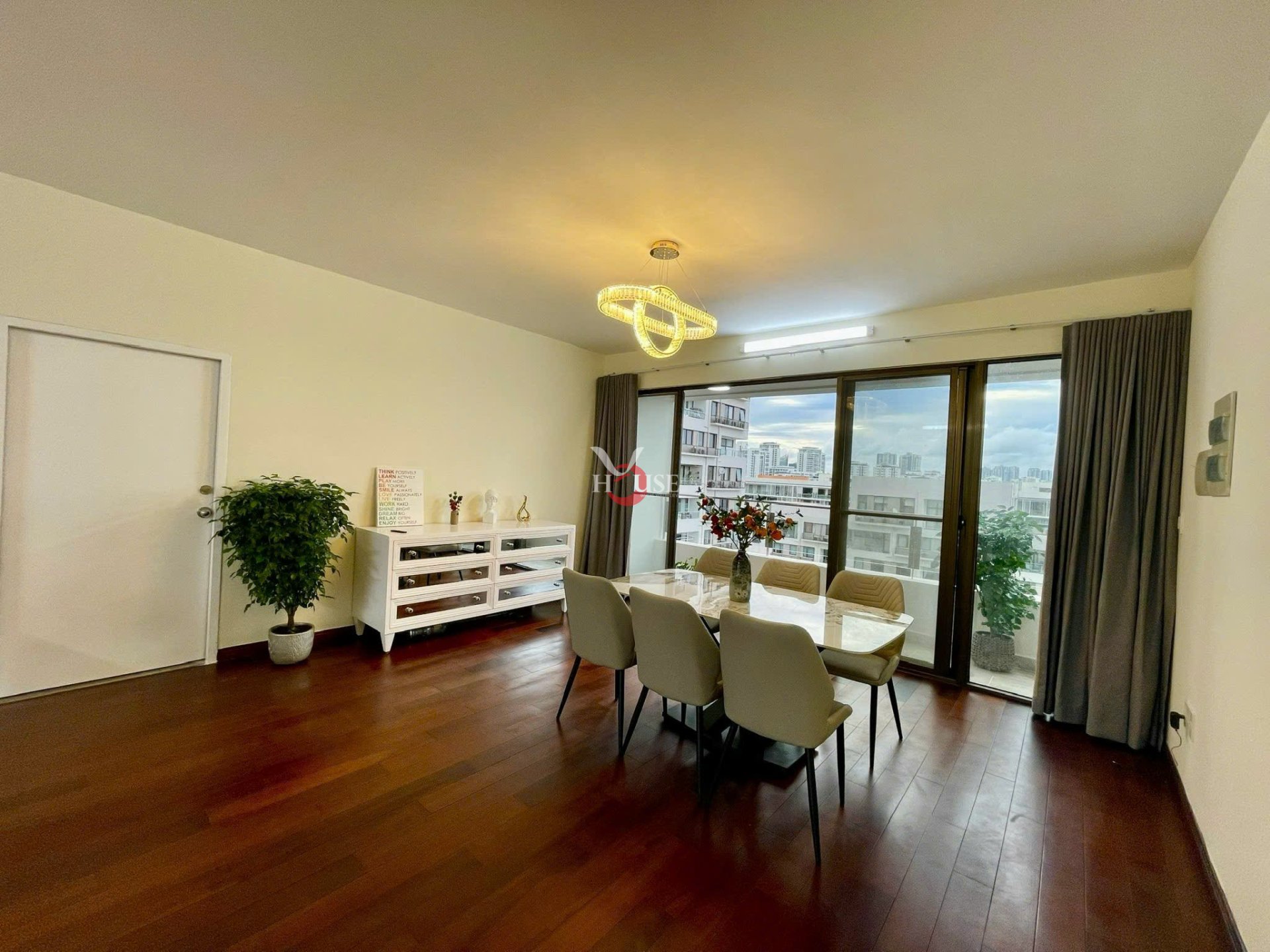 Apartment in Ho Chi Minh, Vietnam No. 30294