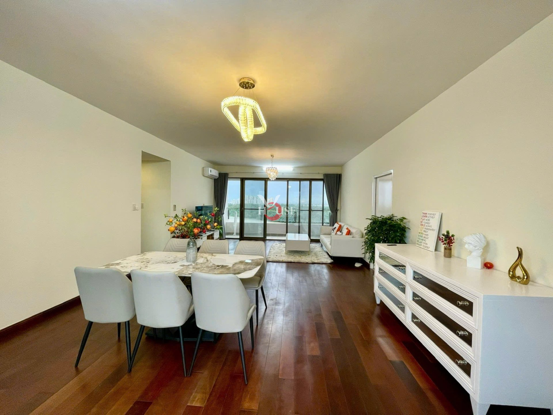Apartment in Ho Chi Minh, Vietnam No. 30294