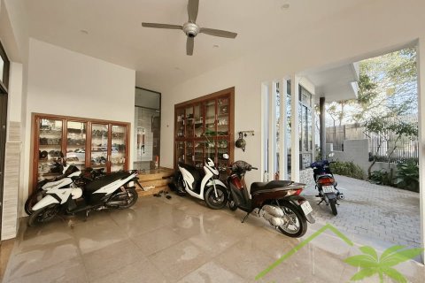 8 bedrooms Villa in Nha Trang, No. 27897