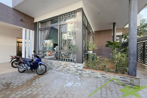 8 bedrooms Villa in Nha Trang,  No. 27897 2