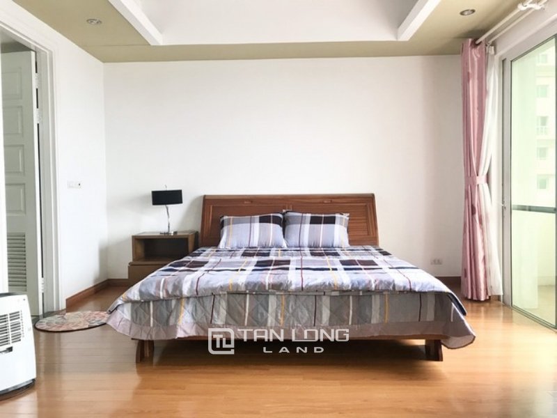 3 bedrooms Apartment in Tay Ho, Ha Noi, Vietnam No. 2557