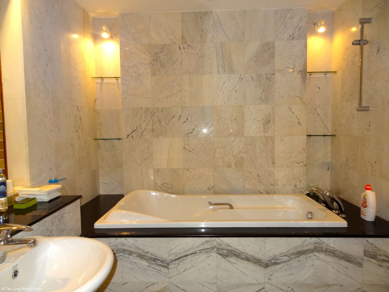 3 bedrooms House in Hoan Kiem, Ha Noi, Vietnam No. 5928