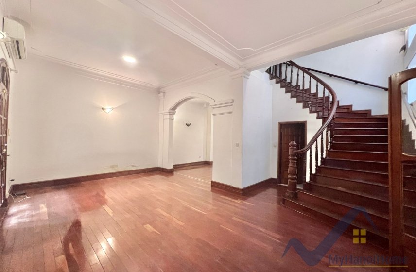 4 bedrooms Villa in Tay Ho, Ha Noi, Vietnam No. 18829