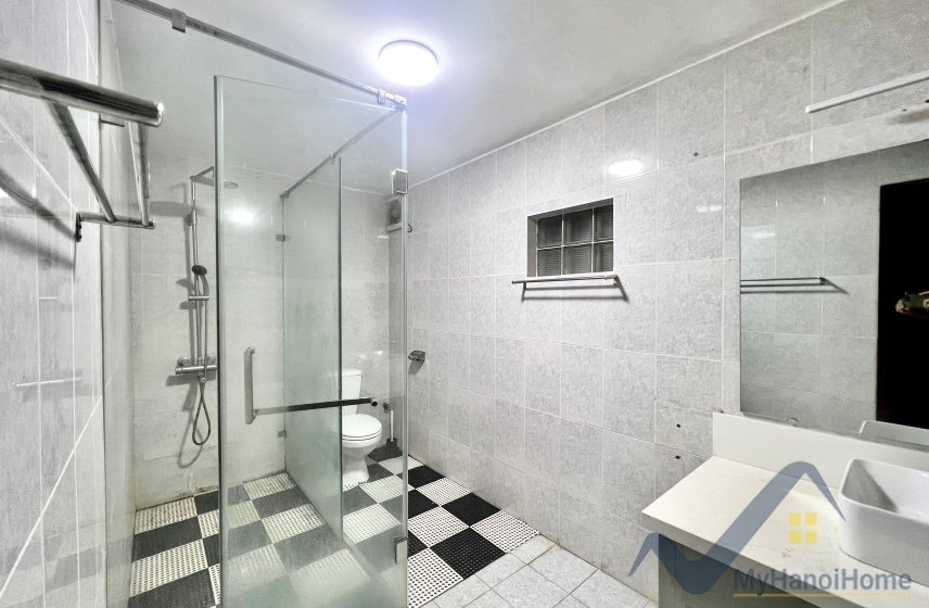 4 bedrooms Villa in Tay Ho, Ha Noi, Vietnam No. 18829