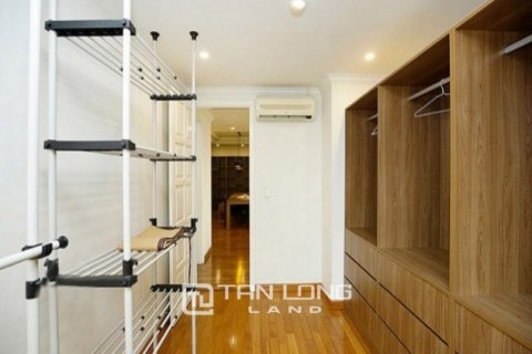 4 bedrooms Apartment in Tay Ho, Ha Noi, No. 2786 9