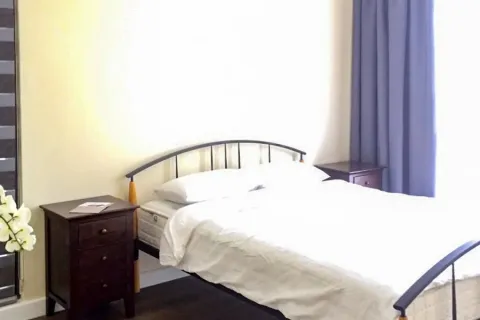 Квартира с 2 спальнями в Тхудык, Хошимин , № 27324 5