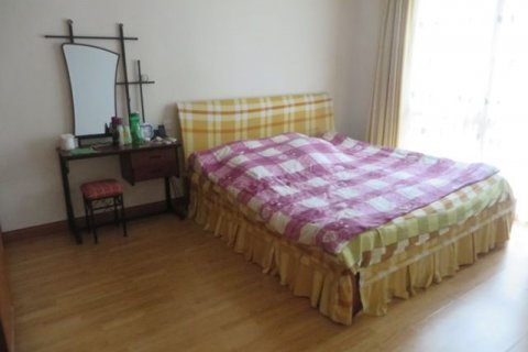 3 bedrooms Apartment in Tay Ho, Ha Noi, No. 5300 9