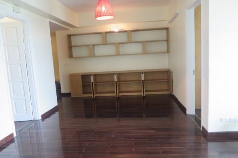 4 bedrooms Apartment in Tay Ho, Ha Noi, No. 5301 4