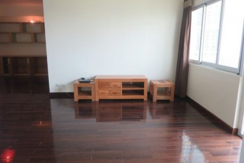 4 bedrooms Apartment in Tay Ho, Ha Noi, No. 5301 3
