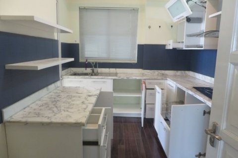 4 bedrooms Apartment in Tay Ho, Ha Noi, No. 5301 5