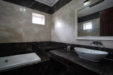 Вилла с 5 спальнями в Тхудык, Хошимин ,  № 27600 14