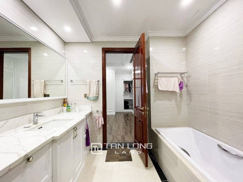 4 bedrooms Villa in Long Bien, Ha Noi, Vietnam No. 2314