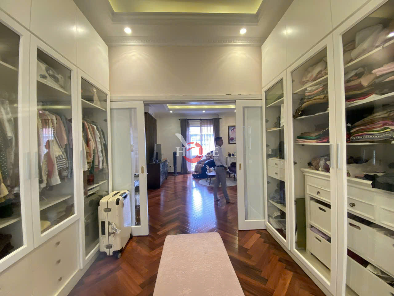 5 bedrooms Villa in Ho Chi Minh, Vietnam No. 30298