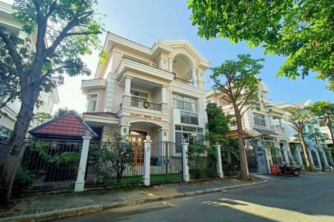 Studio Villa in District 7, Ho Chi Minh,  No. 24470