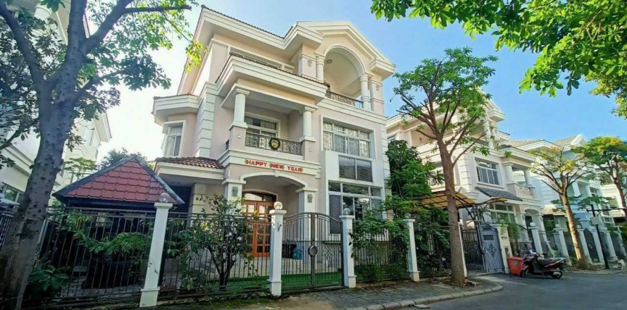 Studio Villa in District 7, Ho Chi Minh,  No. 24470