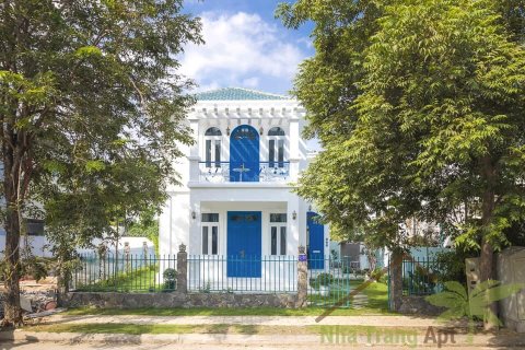 Вилла с 3 спальнями в Нячанг, № 28586
