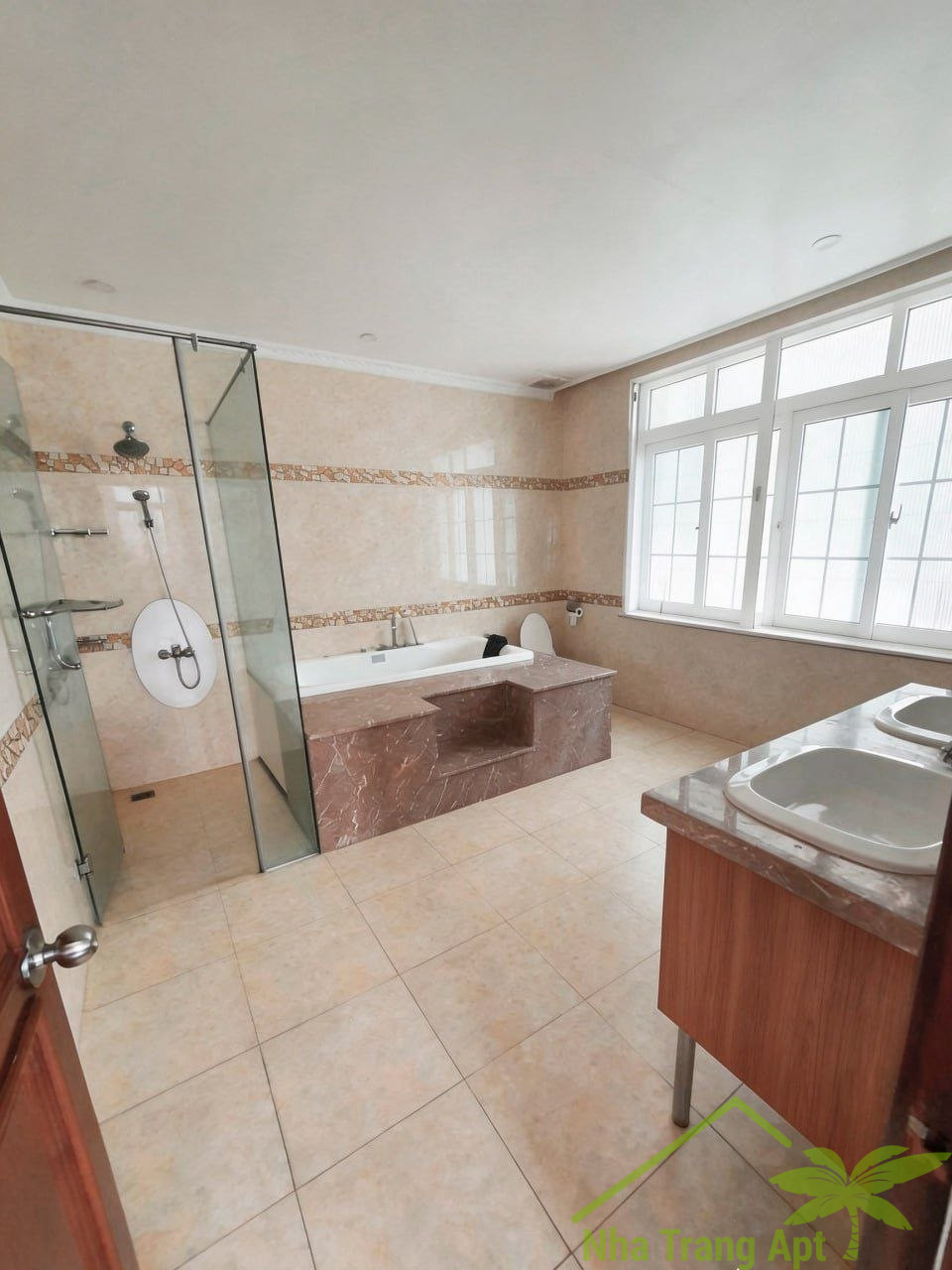 5 bedrooms Villa in Nha Trang, Vietnam No. 27663