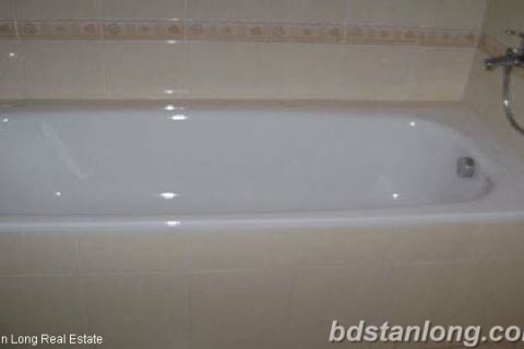 3 bedrooms Apartment in Tay Ho, Ha Noi, No. 8412 6