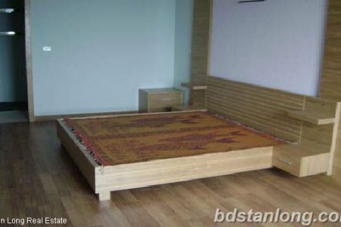 Квартира с 3 спальнями в Тэйхо, Ханой , № 8411