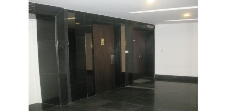3 bedrooms Apartment in Tay Ho, Ha Noi,  No. 8408