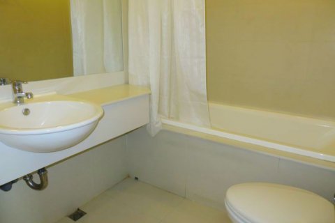 2 bedrooms Apartment in Ba Dinh, Ha Noi, No. 6069 6