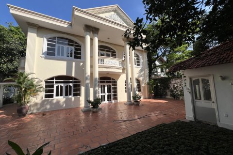 4 bedrooms Villa in Thu Duc, Ho Chi Minh, No. 27631