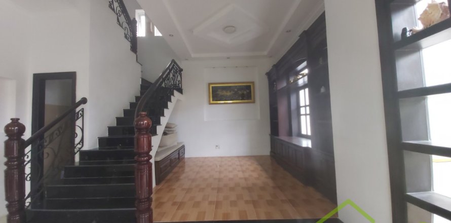 5 bedrooms Villa in Nha Trang, No. 28392