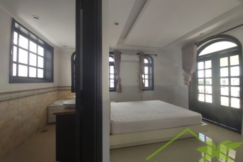 5 bedrooms Villa in Nha Trang, No. 28392 9