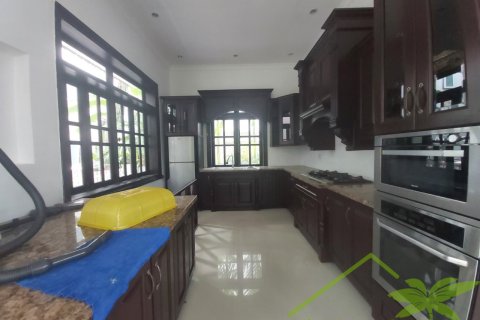 5 bedrooms Villa in Nha Trang, No. 28392 3