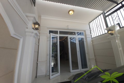 5 bedrooms House in Nha Trang, No. 28391 3