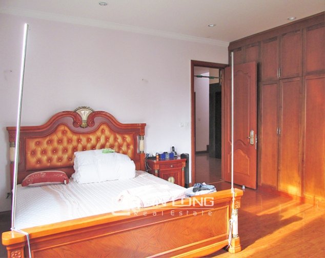 4 bedrooms Villa in Long Bien, Ha Noi, Vietnam No. 4903