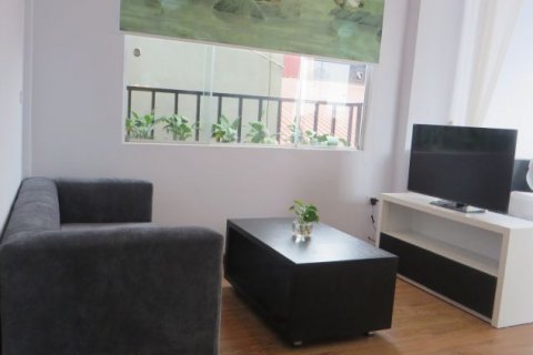 Studio Apartment in Cau Giay, Ha Noi, No. 6159 2