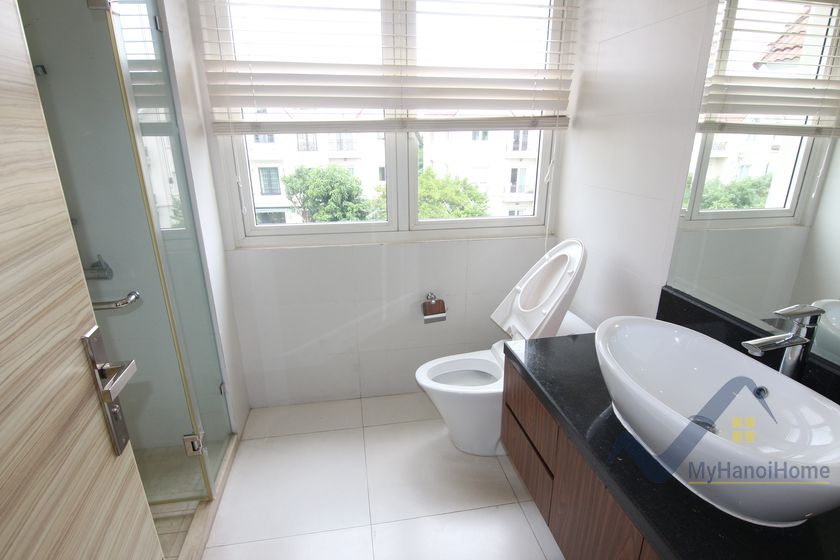 4 bedrooms Villa in Long Bien, Ha Noi, Vietnam No. 19661